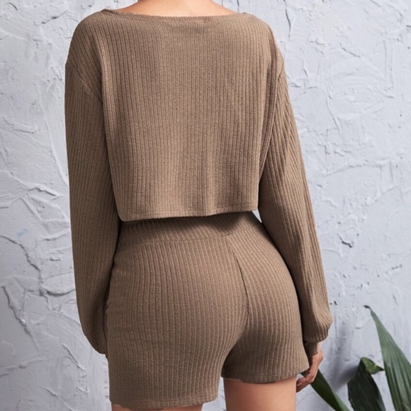 Black off shoulder ribbed top and shorts longe set - Picture 9 of 14